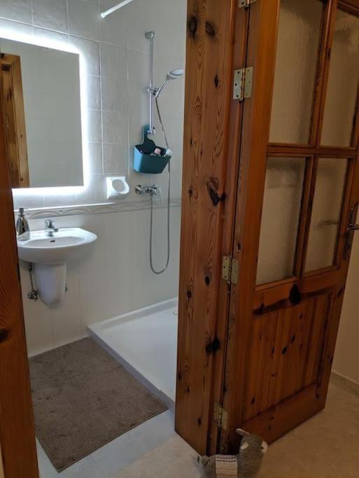 Gaia Penthouse Sea And Country Views Home Сейнт Полс Бей Екстериор снимка