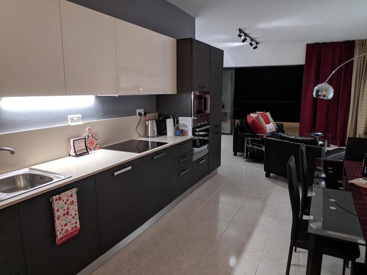 Gaia Penthouse Sea And Country Views Home Сейнт Полс Бей Екстериор снимка