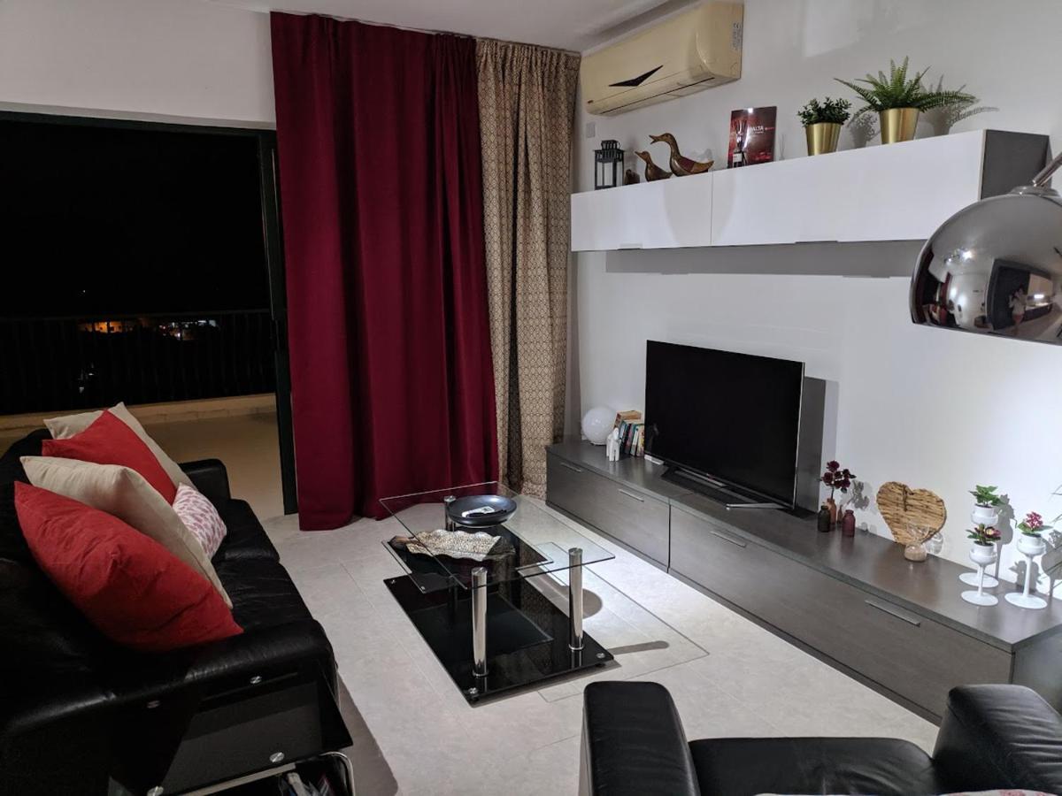 Gaia Penthouse Sea And Country Views Home Сейнт Полс Бей Екстериор снимка