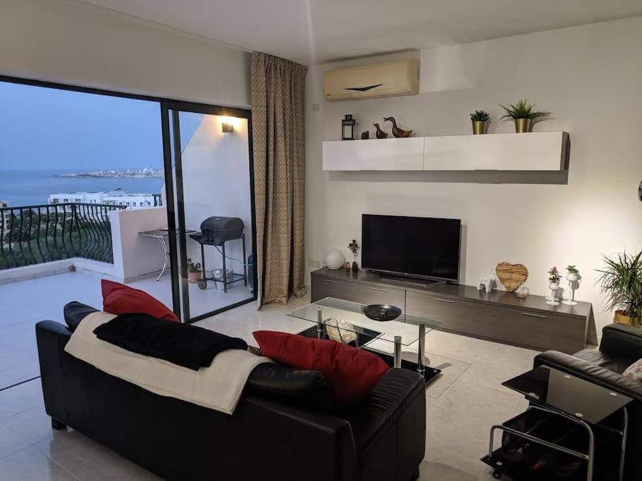 Gaia Penthouse Sea And Country Views Home Сейнт Полс Бей Екстериор снимка