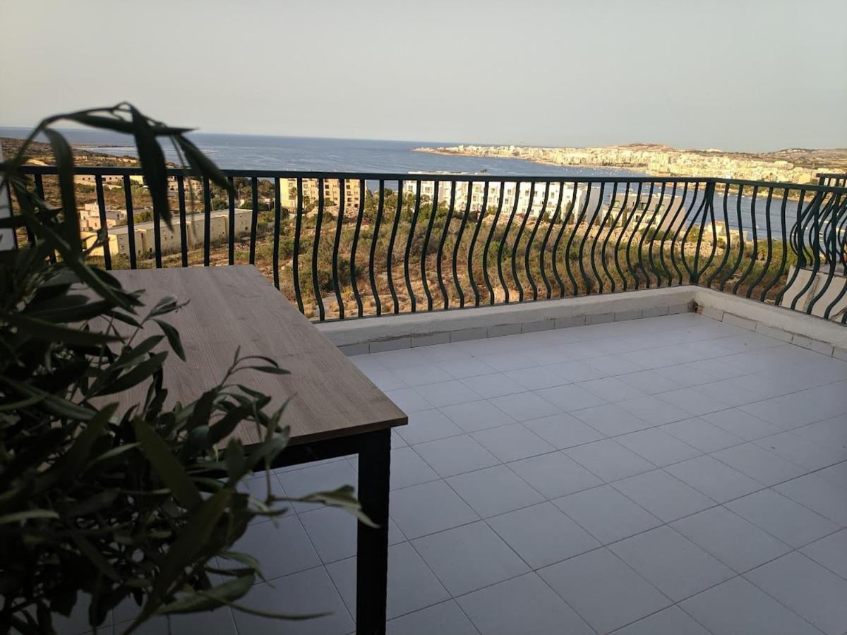 Gaia Penthouse Sea And Country Views Home Сейнт Полс Бей Екстериор снимка