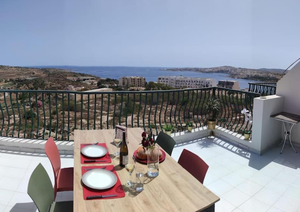 Gaia Penthouse Sea And Country Views Home Сейнт Полс Бей Екстериор снимка