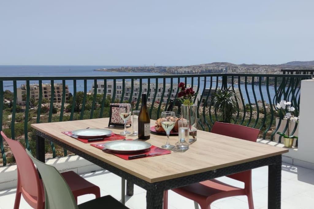 Gaia Penthouse Sea And Country Views Home Сейнт Полс Бей Екстериор снимка