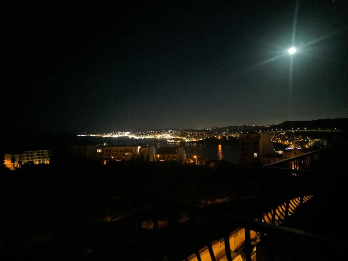 Gaia Penthouse Sea And Country Views Home Сейнт Полс Бей Екстериор снимка